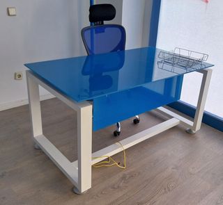 Mesa cristal, rinconera & sillas