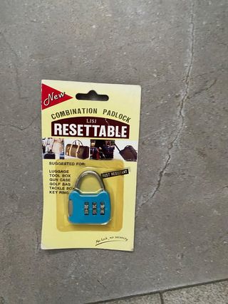 Candado combinación reseteable