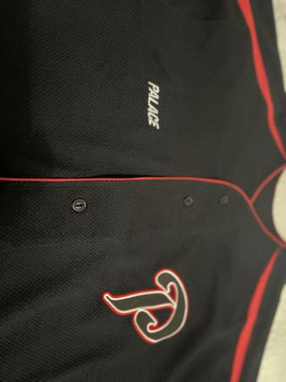 Camisa de beisebol Palace - preta e vermelha