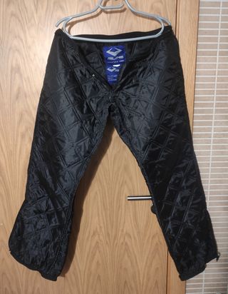 Pantalón de moto de chica marca Miline