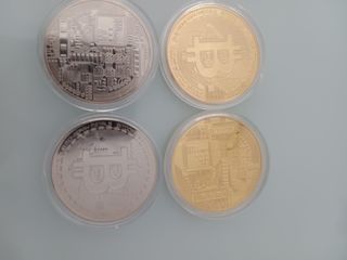 4 Monedas Bitcoin encapsuladas