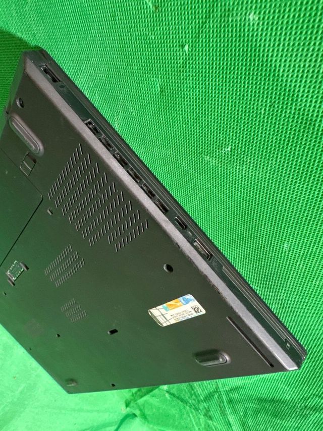 Lenovo ThinkPad T440 i5-4300U 8GB/500GB Sin bat!!!