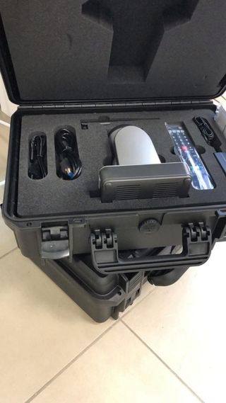 Cámara PTZ minrray con mando y maleta