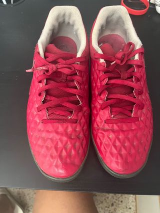 Zapatillas Nike Tiempo rojas