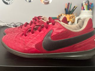 Zapatillas Nike Tiempo rojas