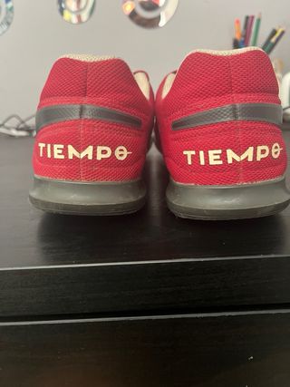 Zapatillas Nike Tiempo rojas