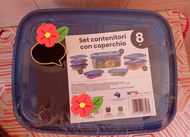 Set 8 contenitori con coperchio