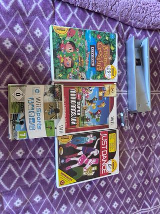 Nintendo Wii blanca - 2 mandos + 4 juegos