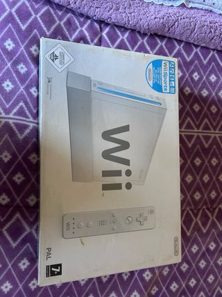 Nintendo Wii blanca - 2 mandos + 4 juegos