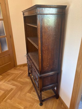 Mueble castellano antiguo de madera