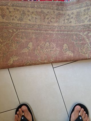 Tappeto rosso e bianco