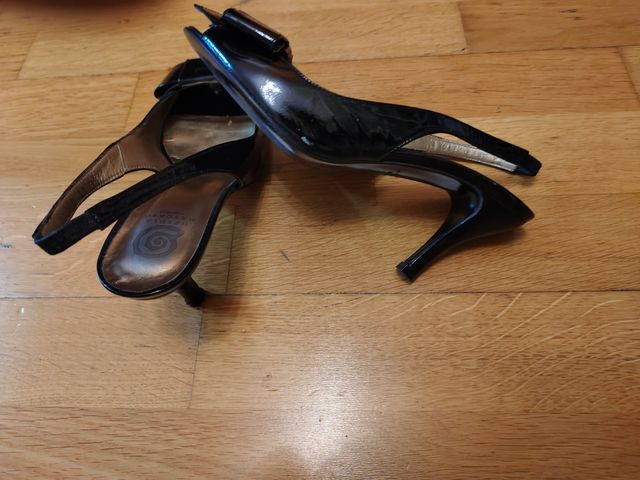 Sandalias negras tacón aguja