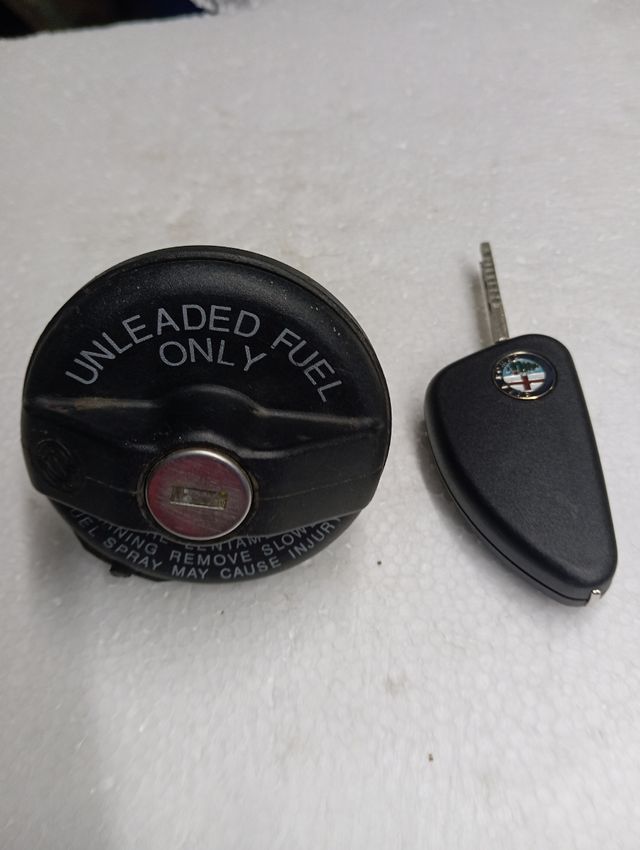 Tapón gasolina Alfa 147