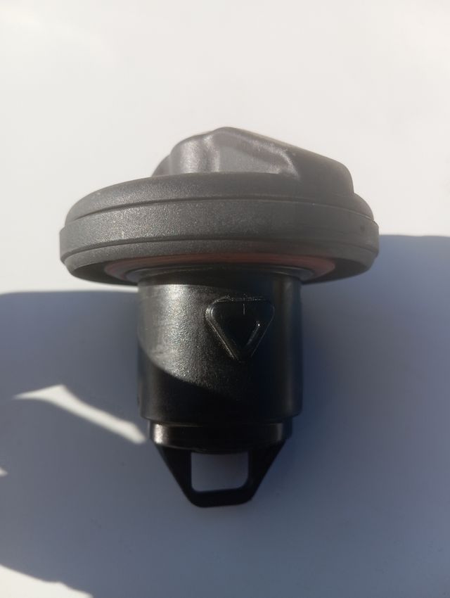 Tapón gasolina Alfa 147