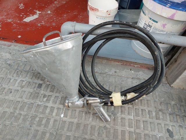 Equipo gotelé: 2 embudos y pistola profesionales