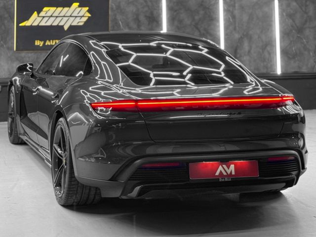 Porsche Taycan Turbo S 2021!