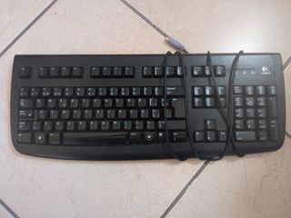 Teclado Logitech - Negro