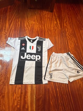 Equipación Juventus CR7 niño de 8-10 años