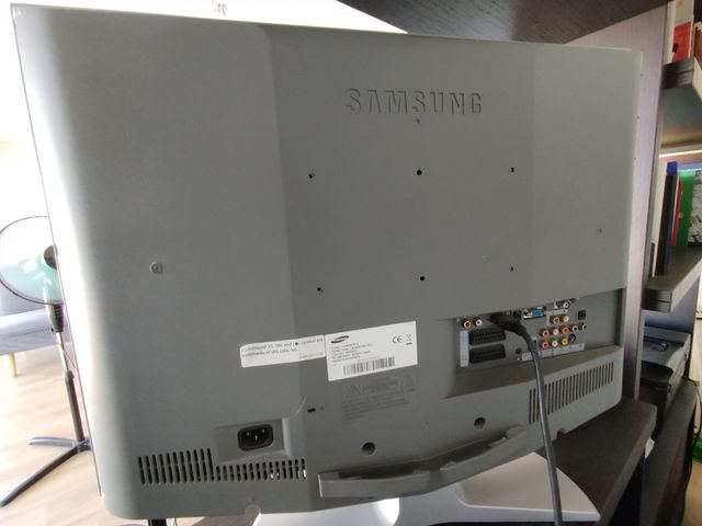 TV Samsung 26" - Preta