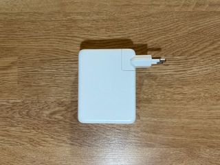 Cargador Apple 140W USB-C