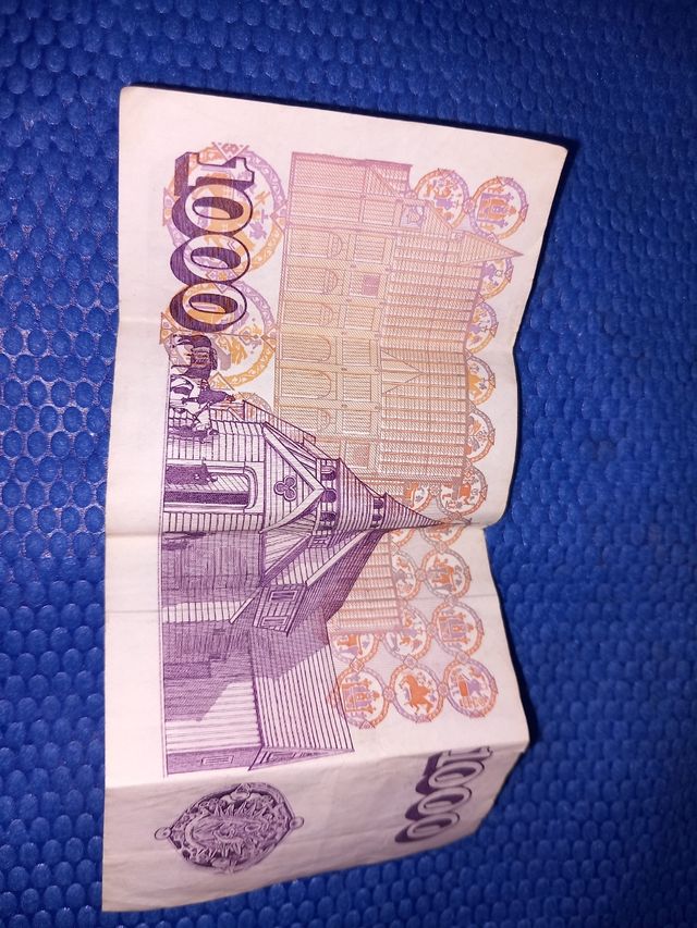 BILLETES DE VARIOS PAISES