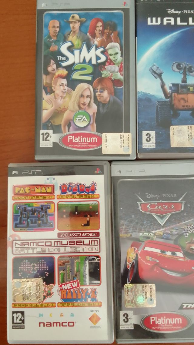 PSP: WALL-E, Cars, UP, Sims 2