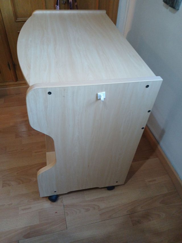 Escritorio madera beige