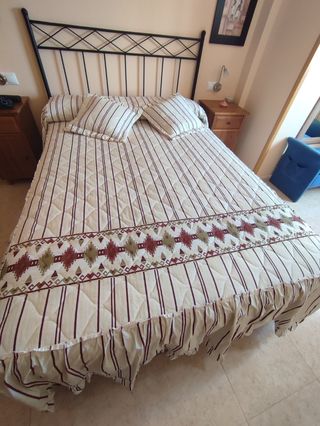 Edredón y cortinas de tela