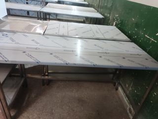 MESA INDUSTRIAL DE 150 CM 