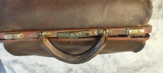 Maletín médico vintage marrón
