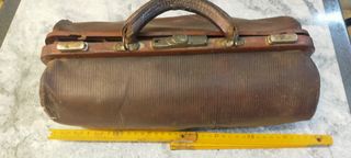 Maletín médico vintage marrón
