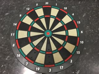 Diana dardos: Pared y mesa