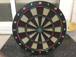 Diana dardos: Pared y mesa