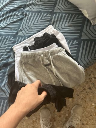 Pantalones nike essentials adidas etc