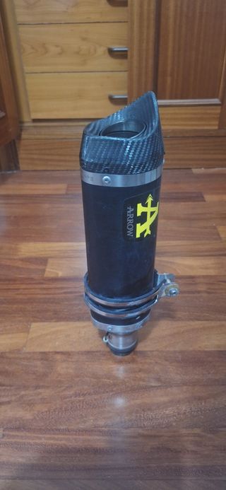 Escape Arrow Moto - Carbono