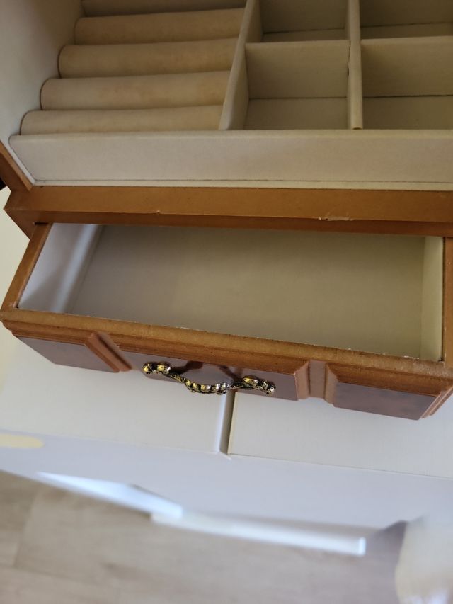 Joyero musical antiguo