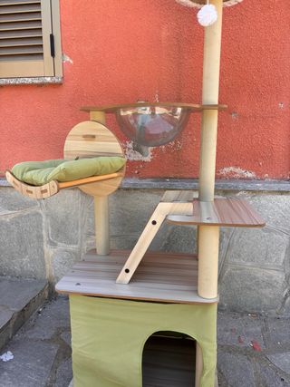 Tiragraffi per gatti - legno & tessuto