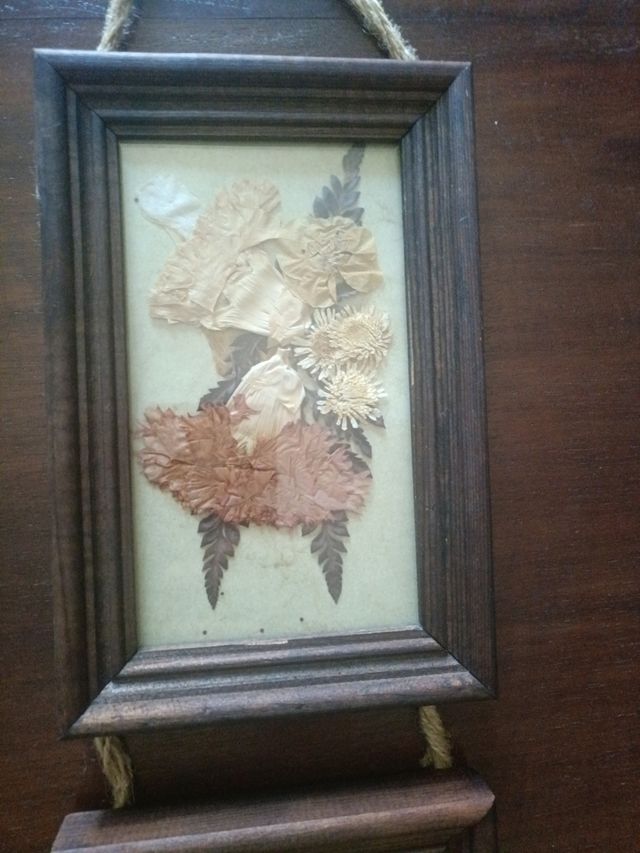 2 Cuadros vintage con flores secas.