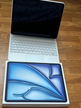 iPad Air 13" M2 256GB Nuevo + Magnetic Keyboarg 