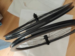 Fulcrum Wind 42 Carbon - Juego de ruedas