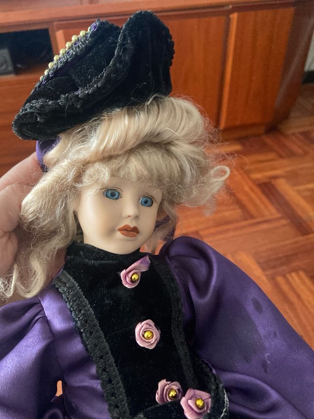 Muñeca porcelana antigua