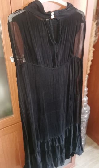 T 40 Zara, vestido con volante en falda