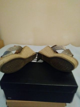 Sandalias cuña mujer (36) blancas