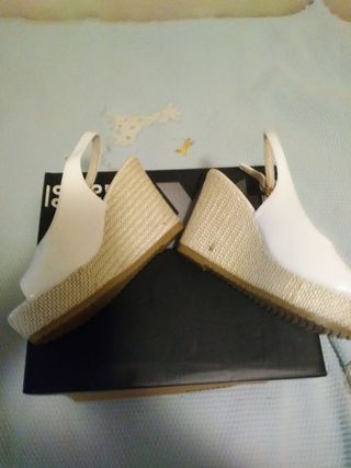 Sandalias cuña mujer (36) blancas