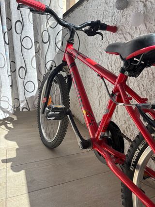 Bicicleta niño 20" roja