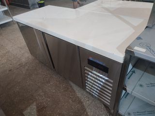 MESA FRÍA DE 150 CM