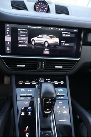 Porsche Cayenne 2021
