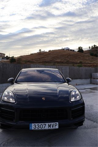 Porsche Cayenne 2021