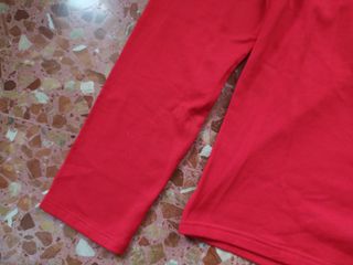 Jersey cuello alto rojo