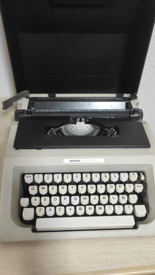 Máquinas Olivetti Lettera 40
